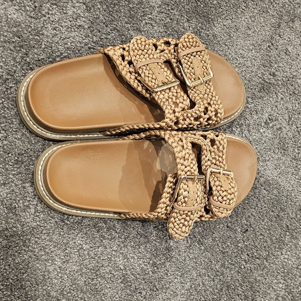 Sandles